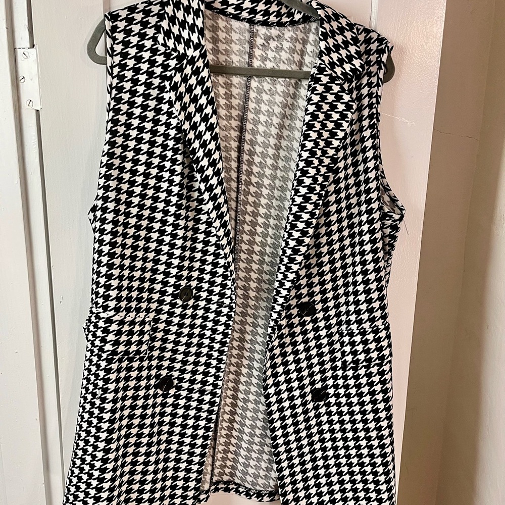 Houndstooth Sleeveless Blazer Vest - Black & White